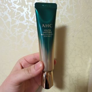 [NEW 탄력유턴 아이크림] AHC 유스 래스팅 리얼 아이크림 포 페이스 — 5점을 준 리뷰어가 2021년 2월 올린 사용 사진