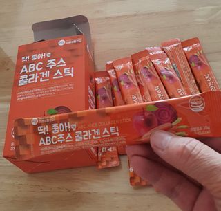 미쁨생활건강 딱좋아 콜라겐 스틱 믹스패키지 45포 — 5점을 준 리뷰어가 2021년 6월 올린 사용 사진