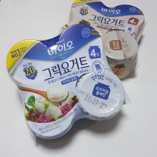 매일바이오 그릭요거트 오리지널 플레인 4개, 로스터리 커피믹스 4개 — 4.5점을 준 리뷰어가 2021년 12월 올린 사용 사진