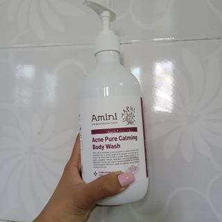 아미니 아크네 퓨어카밍 바디워시 500ml — 5점을 준 리뷰어가 2021년 7월 올린 사용 사진