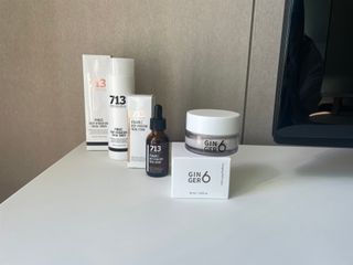 [세븐원쓰리 713] 피부톤을 속부터 밝게 피누스 비타민C 딥 하이드레이션 세럼 — 5점을 준 리뷰어가 2021년 10월 올린 사용 사진