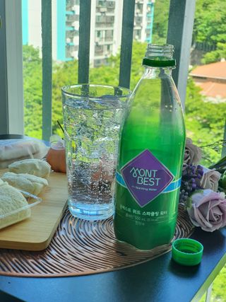 몽베스트 Montbest with Sparkling water Plain 20병 — 5점을 준 리뷰어가 2022년 5월 올린 사용 사진