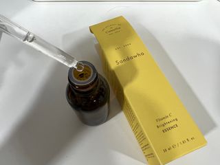 스킨큐어 산다화 비타민c 화이트닝 에센스 30ml — 5점을 준 리뷰어가 2023년 10월 올린 사용 사진