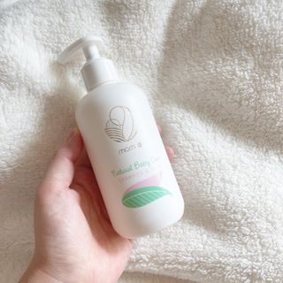 mom e 맘이 내추럴 베이비 케어 샴푸앤바스+로션 — 5점을 준 리뷰어가 2021년 1월 올린 사용 사진