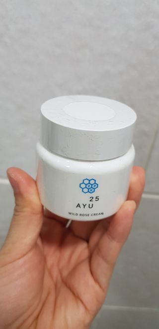 AYU25[아유트웬티파이브]다마스크로즈워터 베이스 천연 수분 촉촉 크림 — 5점을 준 리뷰어가 2021년 3월 올린 사용 사진