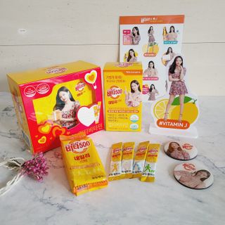 [광동제약] 비타500데일리스틱 제니 에디션60포&굿즈3종 — 5점을 준 리뷰어가 2021년 10월 올린 사용 사진