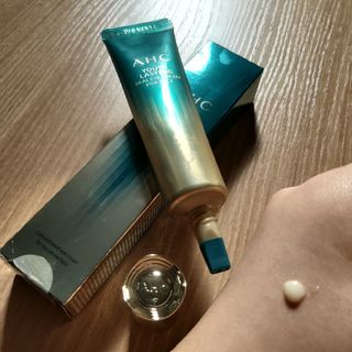 [NEW 탄력유턴 아이크림] AHC 유스 래스팅 리얼 아이크림 포 페이스 — 5점을 준 리뷰어가 2021년 2월 올린 사용 사진