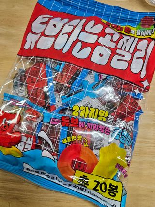 스낵스 튜브타는 곰 젤리 600g (20봉) — 5점을 준 리뷰어가 2024년 8월 올린 사용 사진