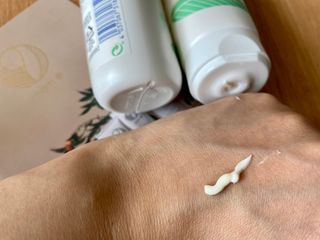 mom e 맘이 내추럴 베이비 케어 크림+바디오일 — 4점을 준 리뷰어가 2021년 1월 올린 사용 사진