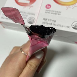 인디닥터 면역 생생 핑크 이뮨 젤리 + 타이탄 BCAA 프로틴 젤리스틱 — 5점을 준 리뷰어가 2022년 3월 올린 사용 사진
