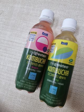 더그레잇티 콤부차 [매일유업] 더그레잇티 44kcal 콤부차 300ml *12개입 (오리지널 6개+베리리치 6개) — 5점을 준 리뷰어가 2023년 7월 올린 사용 사진