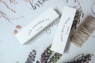 멈칫(MUMCHIT) 넥퍼퓸 NECKPERFUME 2가지 향 — 5점을 준 리뷰어가 2021년 11월 올린 사용 사진