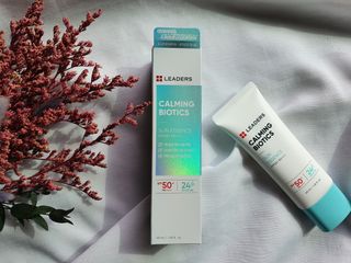 리더스코스메틱 리더스 카밍 바이오틱스 선 에센스 SPF 50+ PA++++ — 5점을 준 리뷰어가 2022년 5월 올린 사용 사진