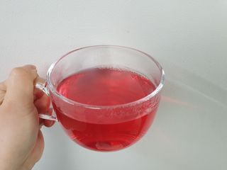 마시다 매혹적인 붉은 빛이 입안 가득히, 비트루트차 — 5점을 준 리뷰어가 2021년 3월 올린 사용 사진