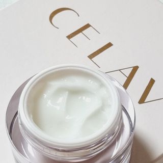 프리마인 바르기만 하면 철벽 스킨케어+24시간 마스크팩 효과. 셀라브 리제너레이팅 시스템 부스터+크림 세트 — 5점을 준 리뷰어가 2023년 5월 올린 사용 사진