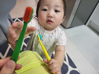 [지오클린] 안나지오 구취케어  기능성 치약 칫솔 세트 (칫솔 5 개+치약 100g 1 개 ) — 5점을 준 리뷰어가 2022년 7월 올린 사용 사진