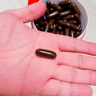 Swisse 스위스 고함량 프로폴리스 2,000mg 210정 — 5점을 준 리뷰어가 2021년 11월 올린 사용 사진
