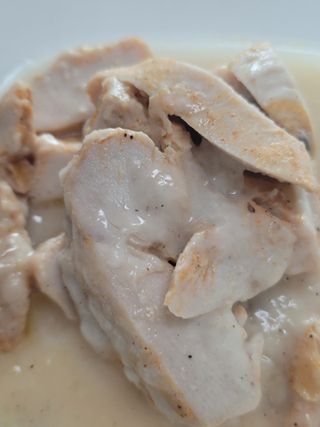 굽네몰 [굽네] 소스가 맛있는 닭가슴살 슬라이스 4종 — 5점을 준 리뷰어가 2021년 4월 올린 사용 사진