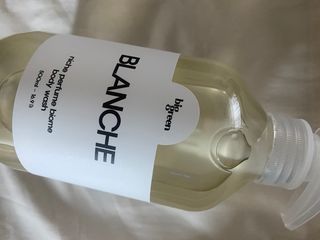 빅그린 니치 퍼퓸 바이옴바디워시 500ml(상탈, 블랙베리&베이, 블랑쉐 3종 중 택1) — 5점을 준 리뷰어가 2022년 7월 올린 사용 사진