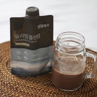 일일하우 슬리밍 플랜B 고소한 귀리맛, 진한 카카오맛 (체중조절식) — 5점을 준 리뷰어가 2023년 6월 올린 사용 사진
