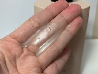 프리마인 더이상 뻣뻣하고 효과없는 탈모샴푸는 NO. 근본부터 케어하는 셀베이스 그린티샴푸(500ml) — 5점을 준 리뷰어가 2023년 2월 올린 사용 사진