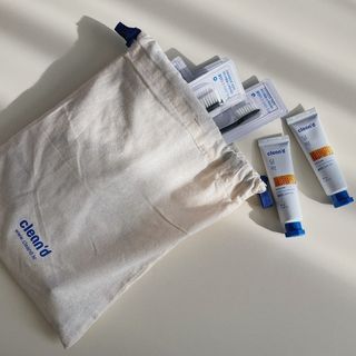 주식회사 클린디 [클린디] 파우치에 쏙 넣어 밖에서도 치아건강🦷 챙기기 [맞춤 칫솔 + 치약  + 파우치 구성] — 5점을 준 리뷰어가 2022년 1월 올린 사용 사진