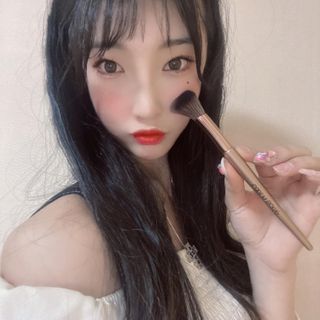 툴앤썸 로즈골드 에디션 치크or쉐딩 브러시+밀키 내추럴 스펀지+호빵 곤약 스펀지 — 5점을 준 리뷰어가 2021년 2월 올린 사용 사진