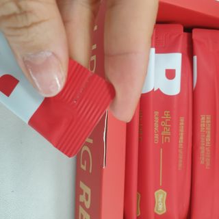 디오르 버닝레드 — 5점을 준 리뷰어가 2022년 2월 올린 사용 사진
