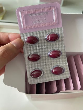 광동생활건강 [다시 쌓는 피부장벽] 광동 스킨솔루션 세라마이드 60캡슐 — 5점을 준 리뷰어가 2023년 6월 올린 사용 사진