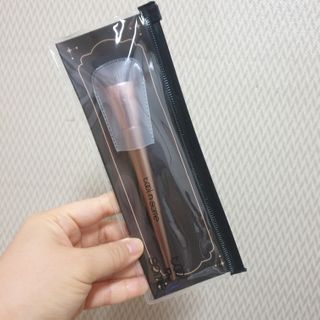 [툴앤썸] 메이크업 브러시로 바르고 호빵 스펀지로 클렌징하는 A-Z 뷰티툴 5종 — 5점을 준 리뷰어가 2021년 1월 올린 사용 사진
