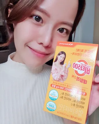 광동생활건강 [제니에디션] 비타500데일리스틱 gift set 60포+제니굿즈 3종+쇼핑백 — 5점을 준 리뷰어가 2021년 11월 올린 사용 사진