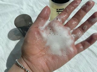 헤어플러스 콴디 아침세안제 폼클렌징 퓨어 어니스티 모닝클렌저 — 5점을 준 리뷰어가 2021년 4월 올린 사용 사진