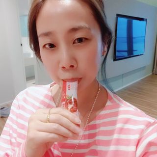 헬스업_쁘띠쁘띠석류콜라겐젤리_20g x 14포 — 5점을 준 리뷰어가 2021년 2월 올린 사용 사진