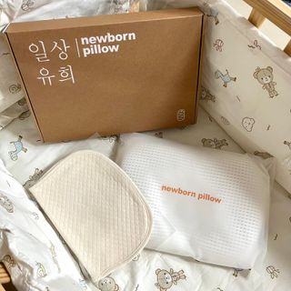 일상유희 newborn 뉴본필로우 아기두상관리베개 — 5점을 준 리뷰어가 2023년 1월 올린 사용 사진
