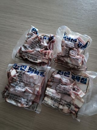찐신선 한끼한팩 미국 냉동 목살 & 네덜란드 냉동 삼겹살 SET — 5점을 준 리뷰어가 2021년 10월 올린 사용 사진