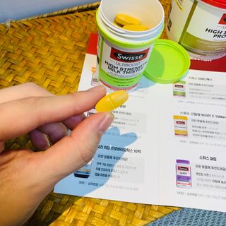 Swisse 스위스 고함량 밀크씨슬 35,000mg 60정 — 5점을 준 리뷰어가 2021년 11월 올린 사용 사진
