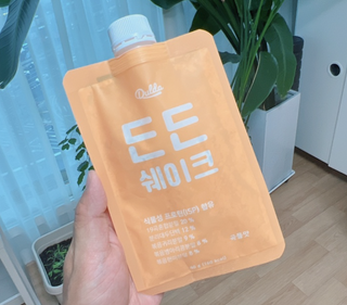 [덜다] 든든 식물성 단백질 쉐이크 40g X 7입 (곡물/딸기) — 4.5점을 준 리뷰어가 2023년 8월 올린 사용 사진