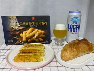 디케이식품(주) 고르곤졸라&모짜렐라 치즈스틱 400g — 5점을 준 리뷰어가 2023년 3월 올린 사용 사진