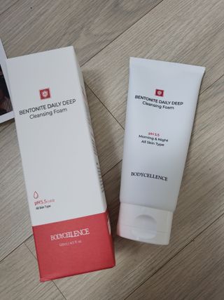 바디셀런스 벤토나이트 데일리 약산성 딥클렌징폼 120ml — 5점을 준 리뷰어가 2021년 12월 올린 사용 사진