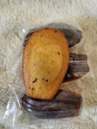 [메종콜리브리] 프랑스 마들렌 메종콜리브리 초콜릿 마들렌 2팩 — 5점을 준 리뷰어가 2022년 3월 올린 사용 사진