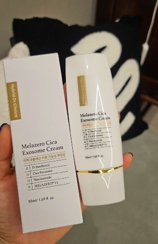 하이브리온 [쿠팡]멜라제로 시카엑소좀 크림 50ml PDRN 줄기세포 주름 미백기능성 피부과 병원입점, 1개, 50g — 5점을 준 리뷰어가 2025년 6월 올린 사용 사진