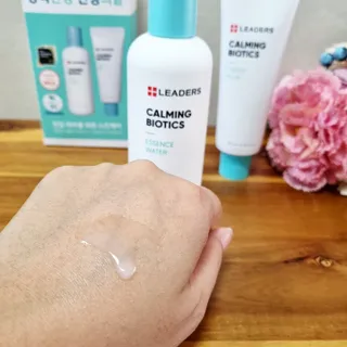 리더스코스메틱 리더스 카밍 바이오틱스 #1등 진정 기획세트 [에센스 워터150ml + 크림 마스크80ml] — 5점을 준 리뷰어가 2022년 9월 올린 사용 사진