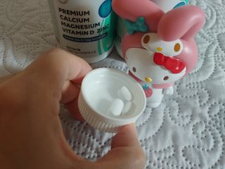 서울약사신협 네이처픽_칼슘마그네슘비타민D_1,305mg x 120캡슐 — 5점을 준 리뷰어가 2021년 9월 올린 사용 사진