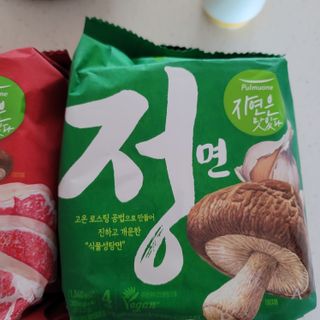 [풀무원] 자연은맛있다 정면, 백면, 홍면  세트 — 5점을 준 리뷰어가 2021년 4월 올린 사용 사진