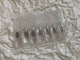 유니베르소 산소앰플 7일 집중케어 앰플 — 4점을 준 리뷰어가 2021년 4월 올린 사용 사진