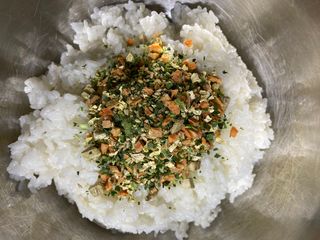 해풀잎 누구나 김밥*1ea [(혼합야채 35g *1ea,  김밥김 (5g, 5ea),  양념간장 (6g, 5ea), 참기름(5g, 2ea)] — 5점을 준 리뷰어가 2022년 7월 올린 사용 사진