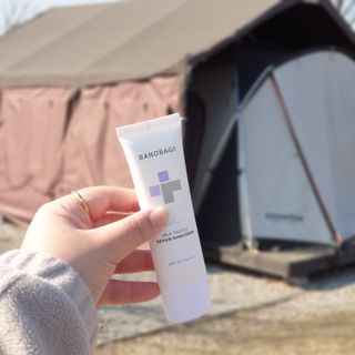 바노바기 코스메틱 바노바기 밀크씨슬 리페어 시카 선스크린 플러스 50ml — 5점을 준 리뷰어가 2023년 3월 올린 사용 사진