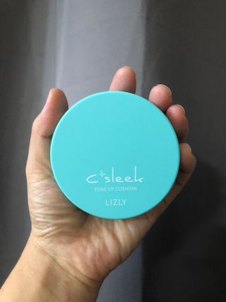 리즐리 씨슬릭 톤업 쿨링 쿠션 15g — 3.5점을 준 리뷰어가 2021년 7월 올린 사용 사진