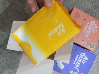 에어퀸 뉴브레스 유기농 생리대 4종 (팬티라이너 20P + 중형 10P + 대형 10P + 오버나이트 8P)_체험단 — 5점을 준 리뷰어가 2024년 5월 올린 사용 사진