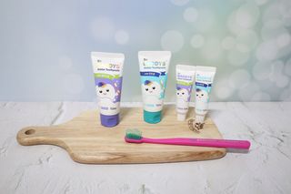 닥터데디스 안심불소 튼튼치약(청포도, 민트 중 택 1) 60g + 여행용 미니 치약 15g — 5점을 준 리뷰어가 2022년 9월 올린 사용 사진